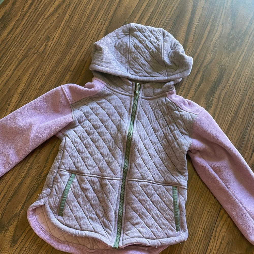 Columbia 4T Extra Extra Small purple girls’ light fleece jacket.